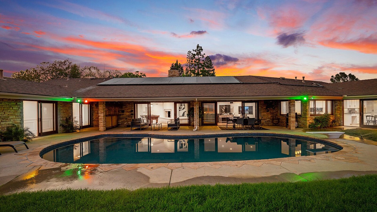 Photo of Outdoor in Encino