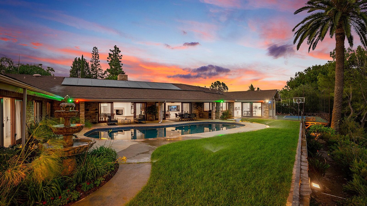 Photo of Outdoor in Encino