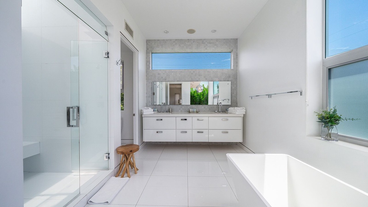 Photo of Bathroom in Beverly Grove