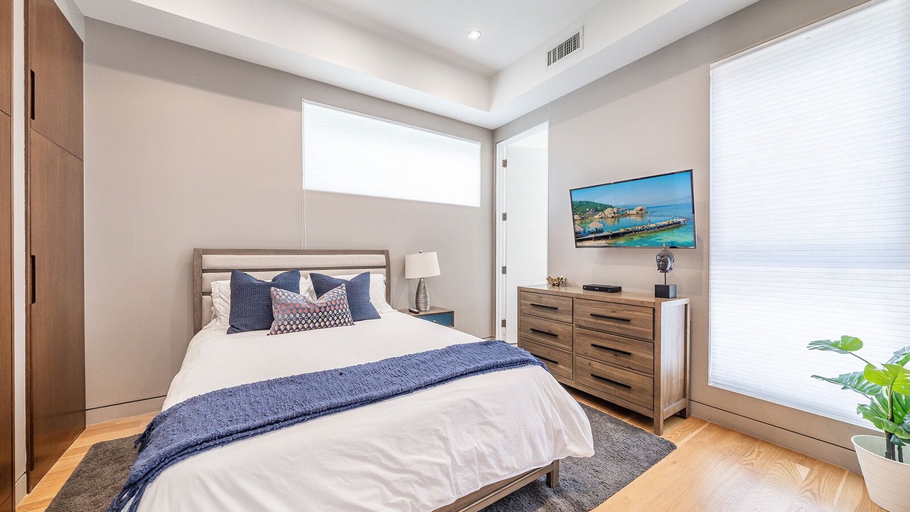 Photo of Bedroom in Beverly Grove