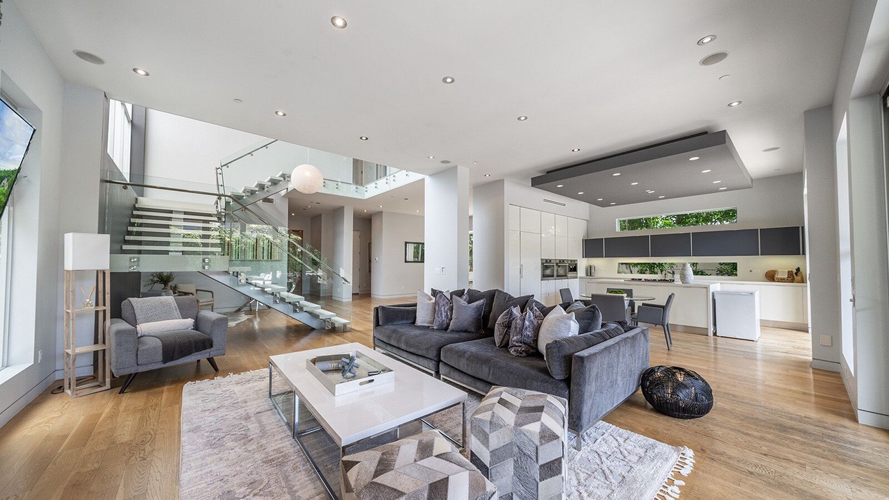 Photo of Livingroom in Beverly Grove