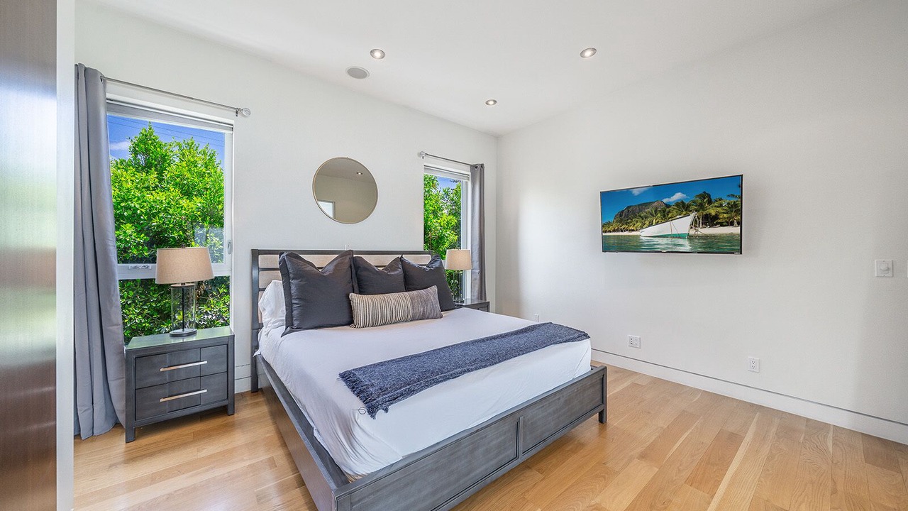 Photo of Bedroom in Beverly Grove