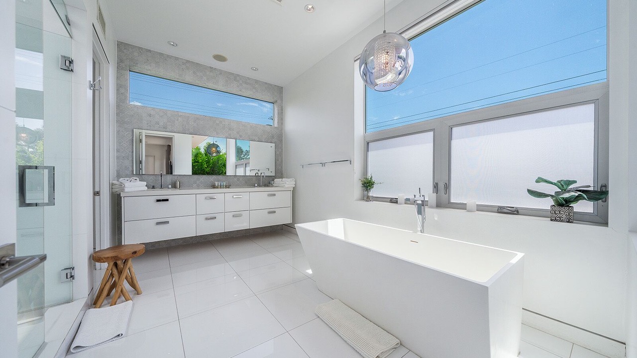 Photo of Bathroom in Beverly Grove