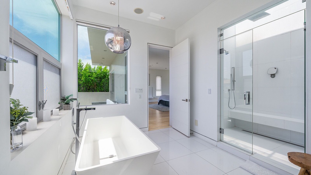 Photo of Bathroom in Beverly Grove