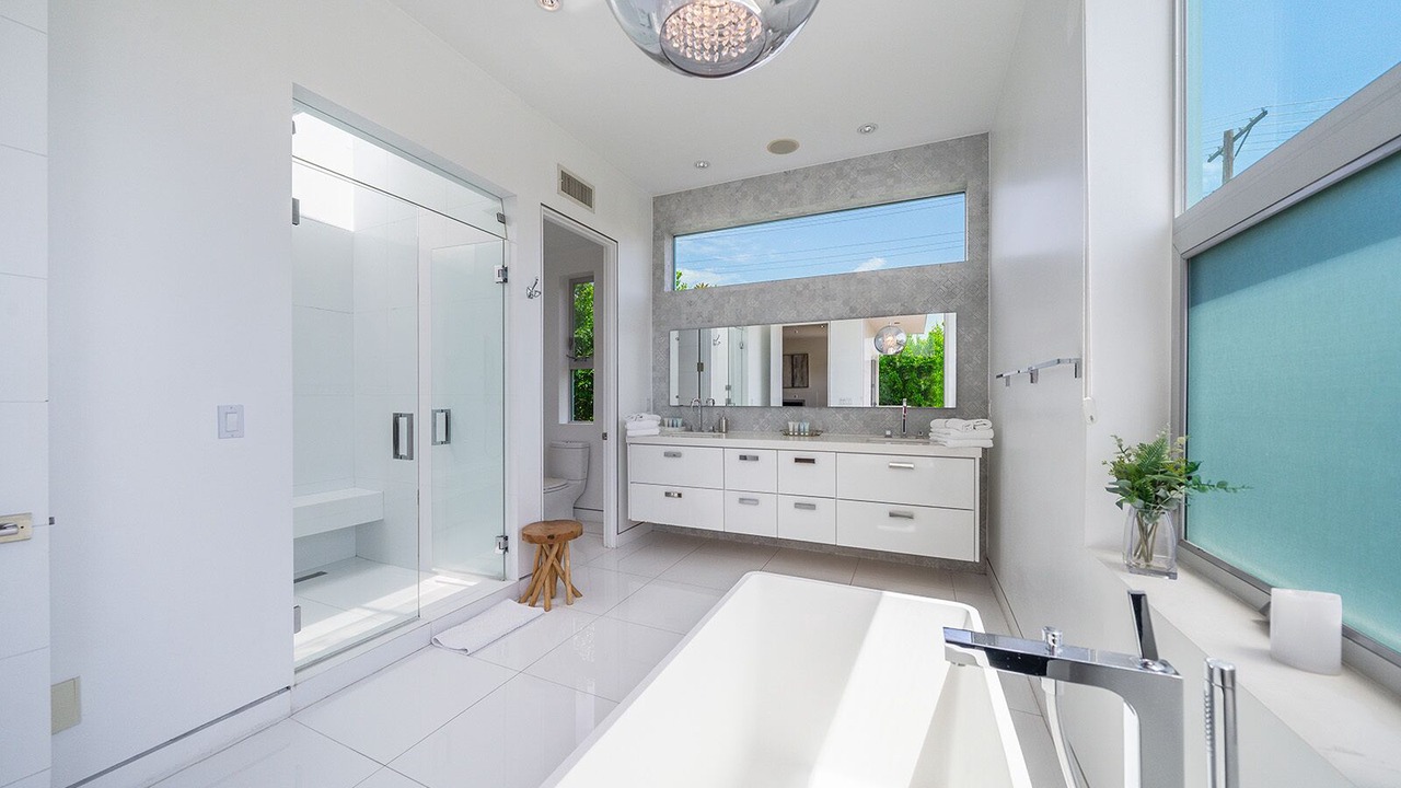 Photo of Bathroom in Beverly Grove