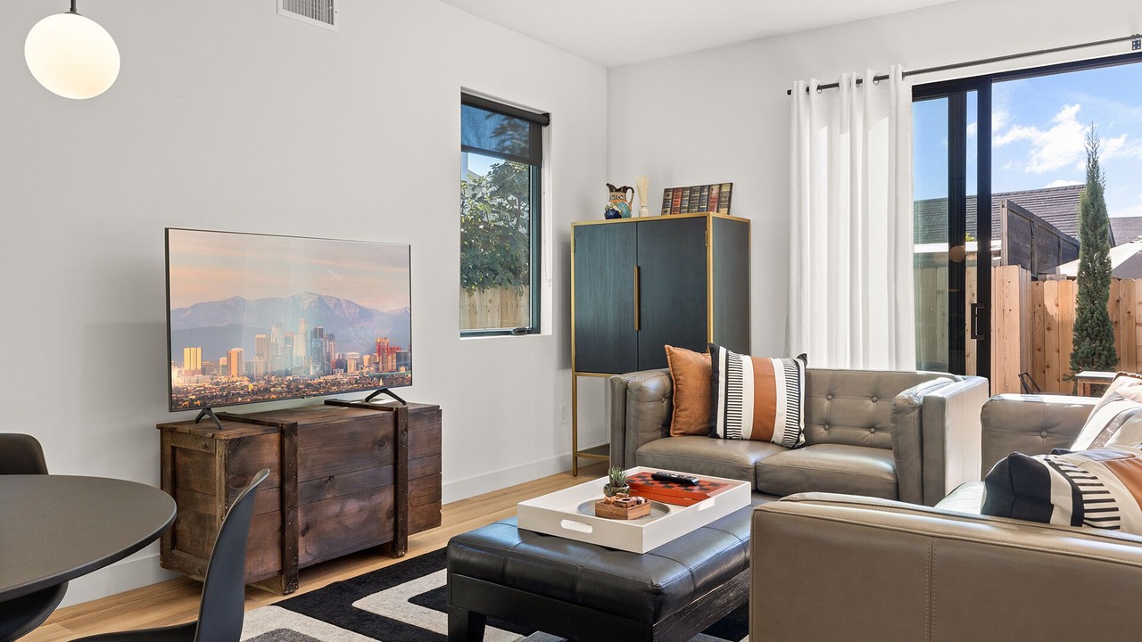Photo of Livingroom in Historic Filipinotown