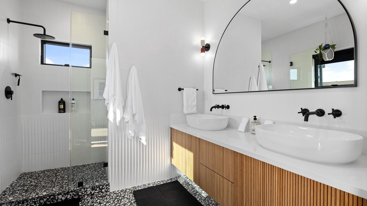 Photo of Bathroom in Historic Filipinotown