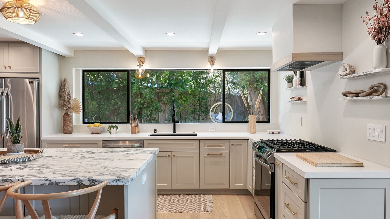 Photo of Kitchen in Silver Triangle