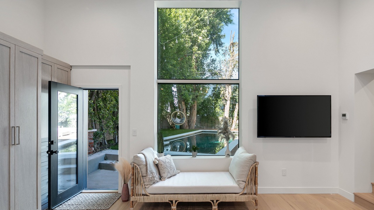 Photo of Livingroom in Silver Triangle