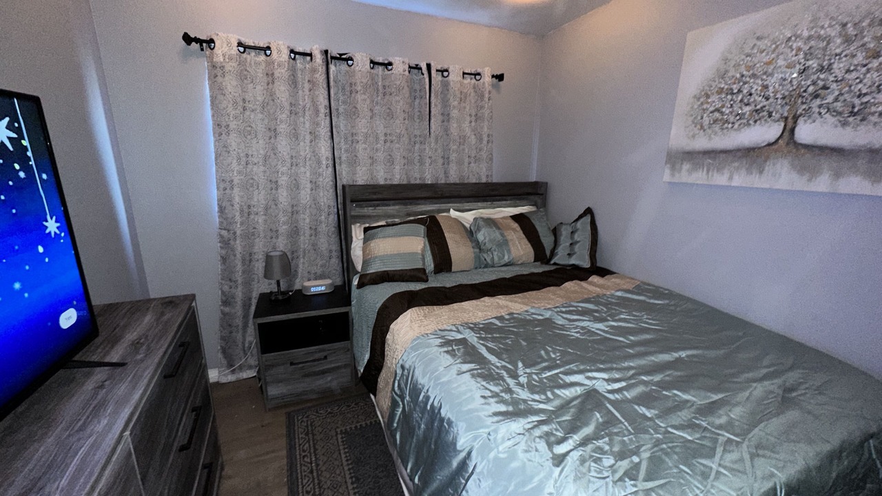 Photo of Bedroom in South Wrigley