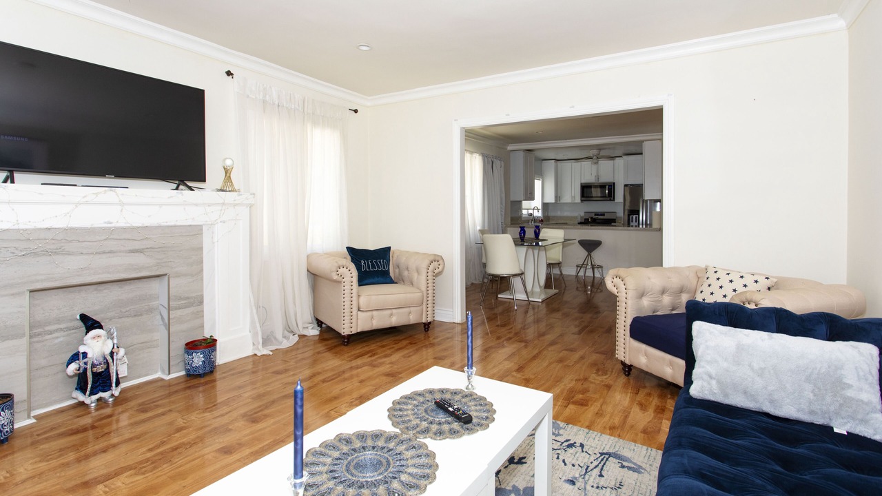 Photo of Livingroom in Hollywood Hills