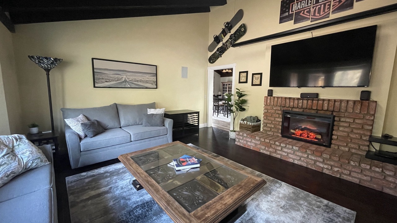 Photo of Livingroom in Country Club