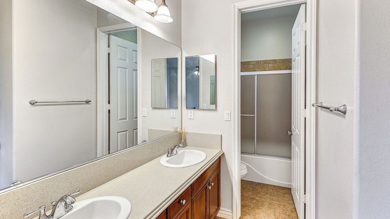 Photo of Bathroom in Alessandro Heights