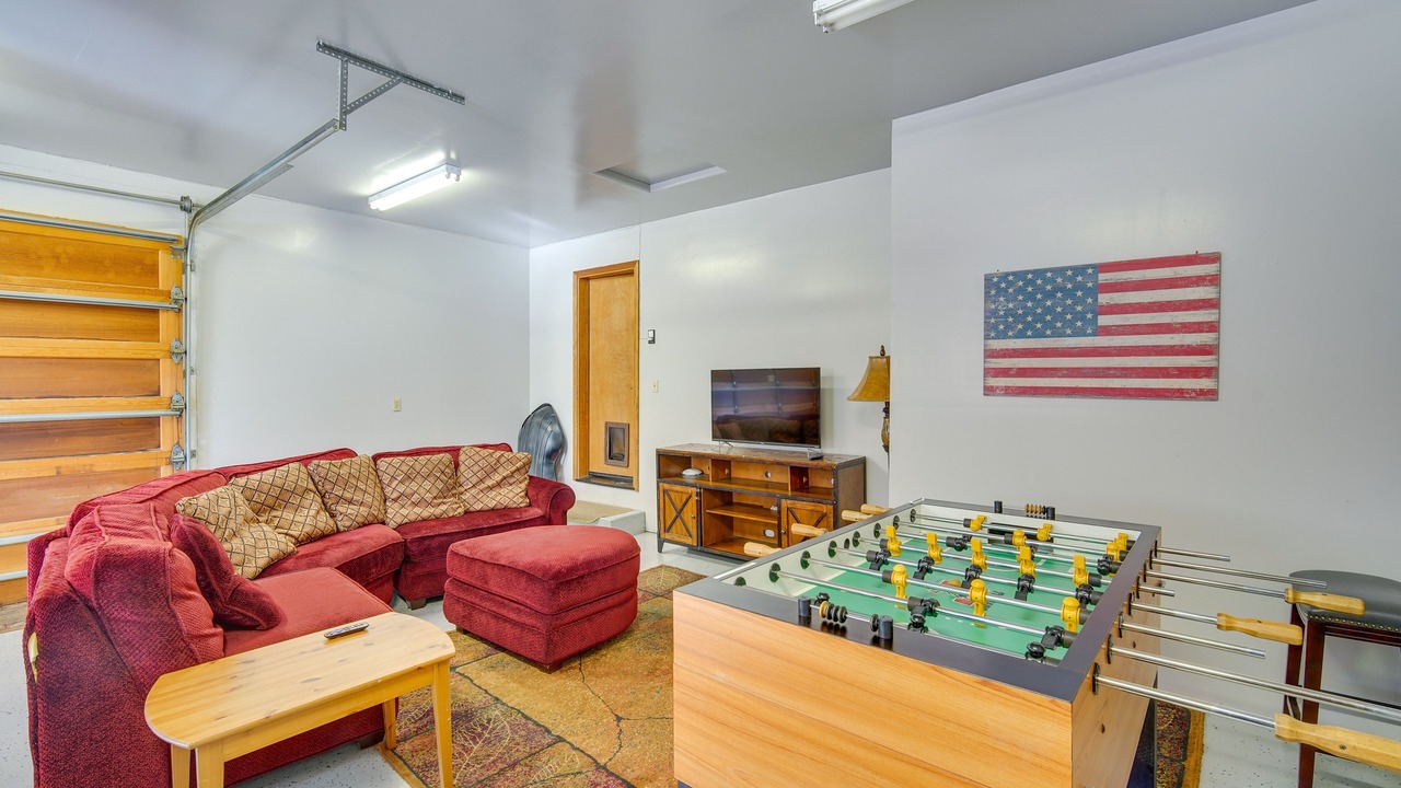 Photo of Livingroom in Castle Glen Estates