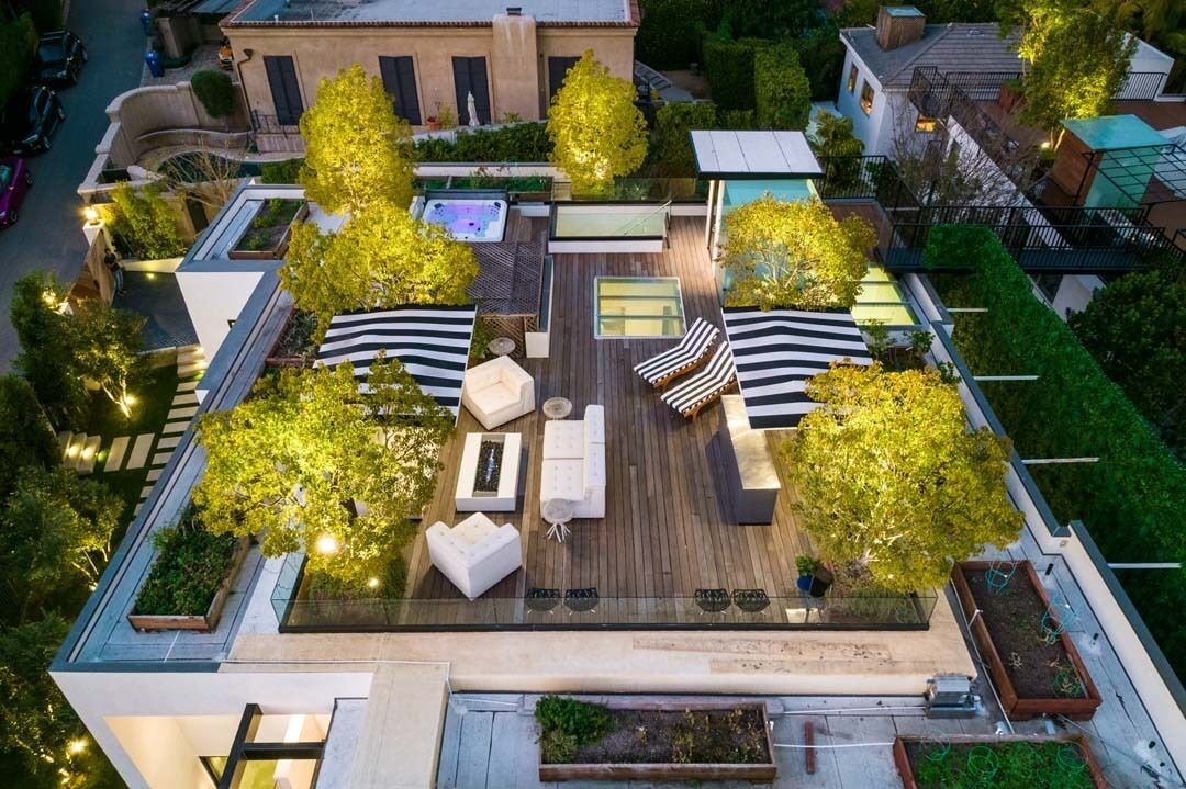 Photo of Outdoor in Trousdale Estates
