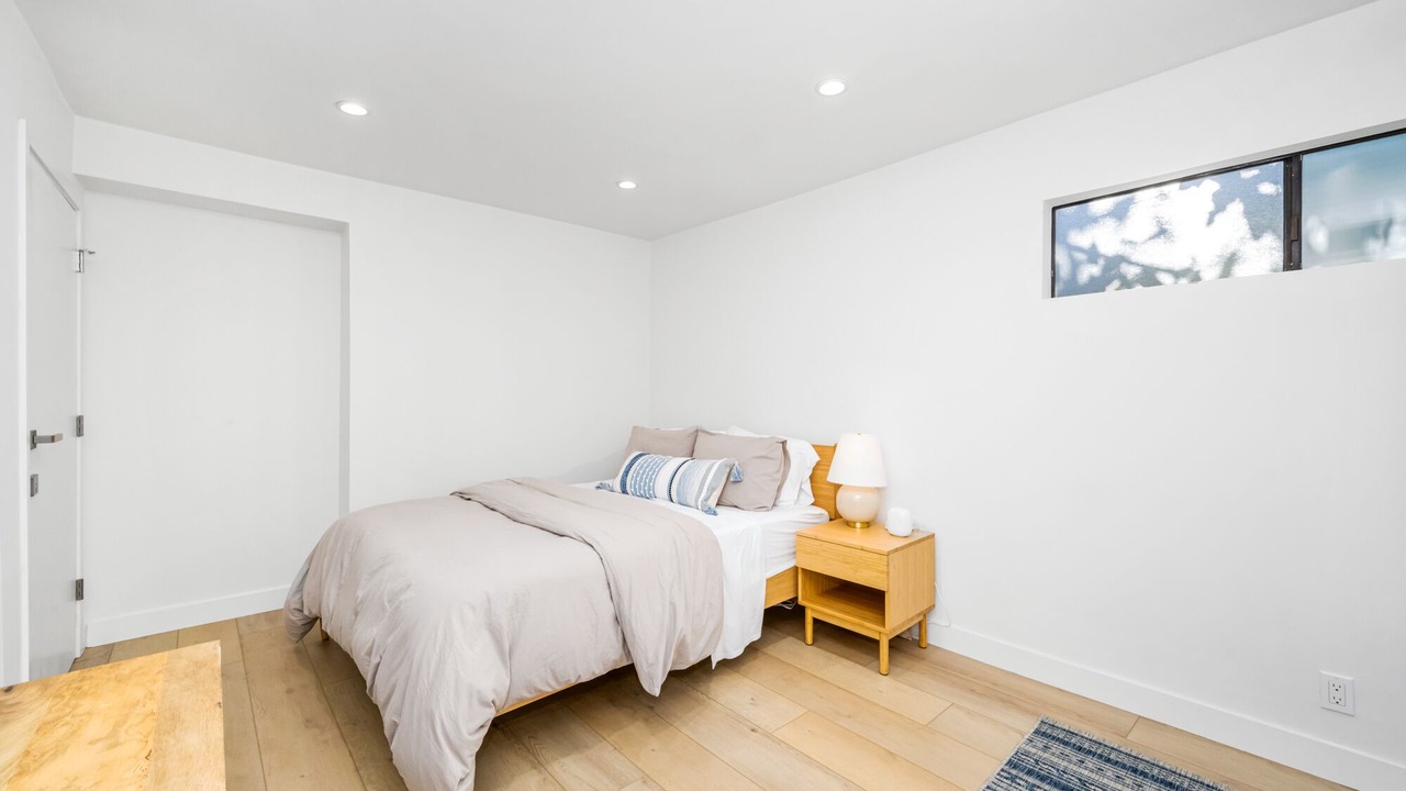 Photo of Bedroom in Harbor