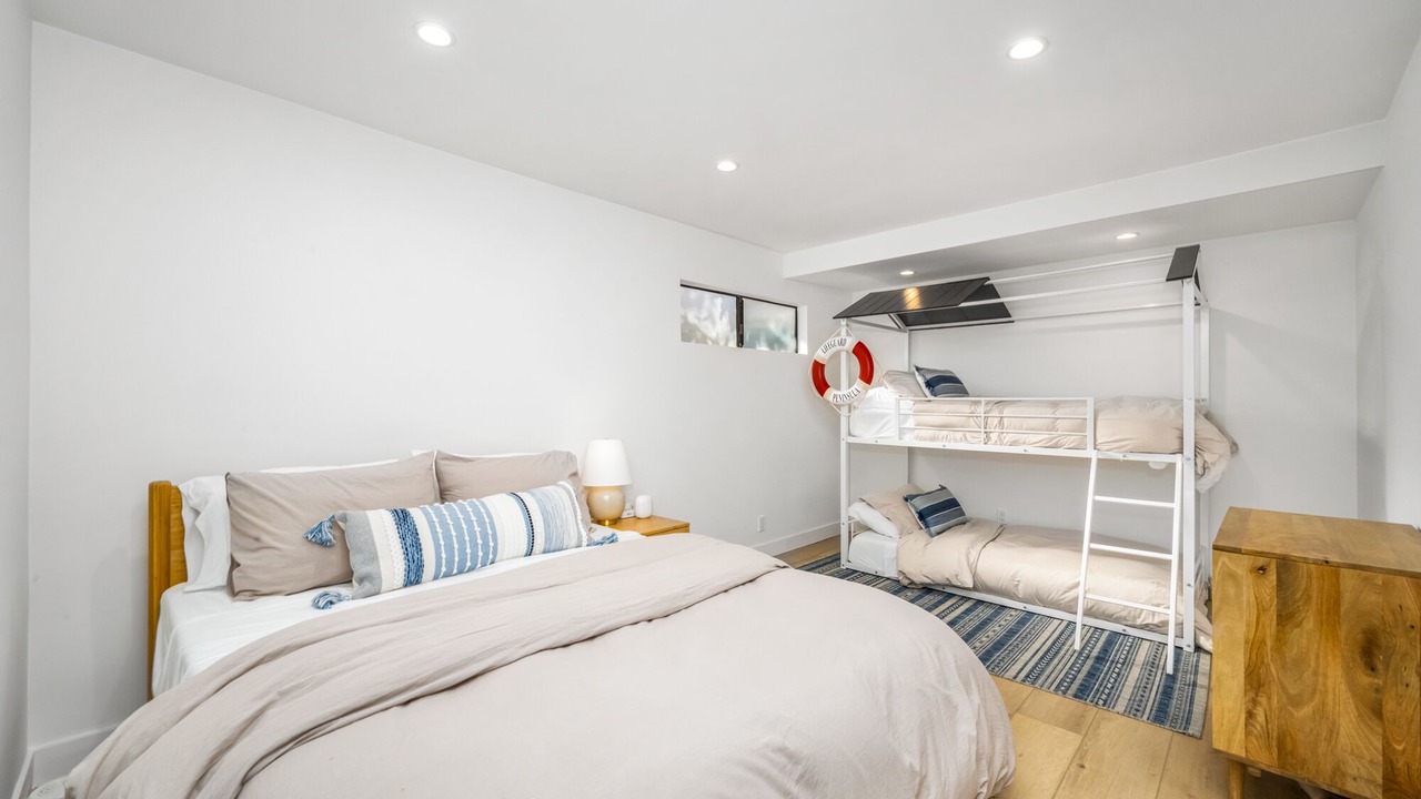 Photo of Bedroom in Harbor