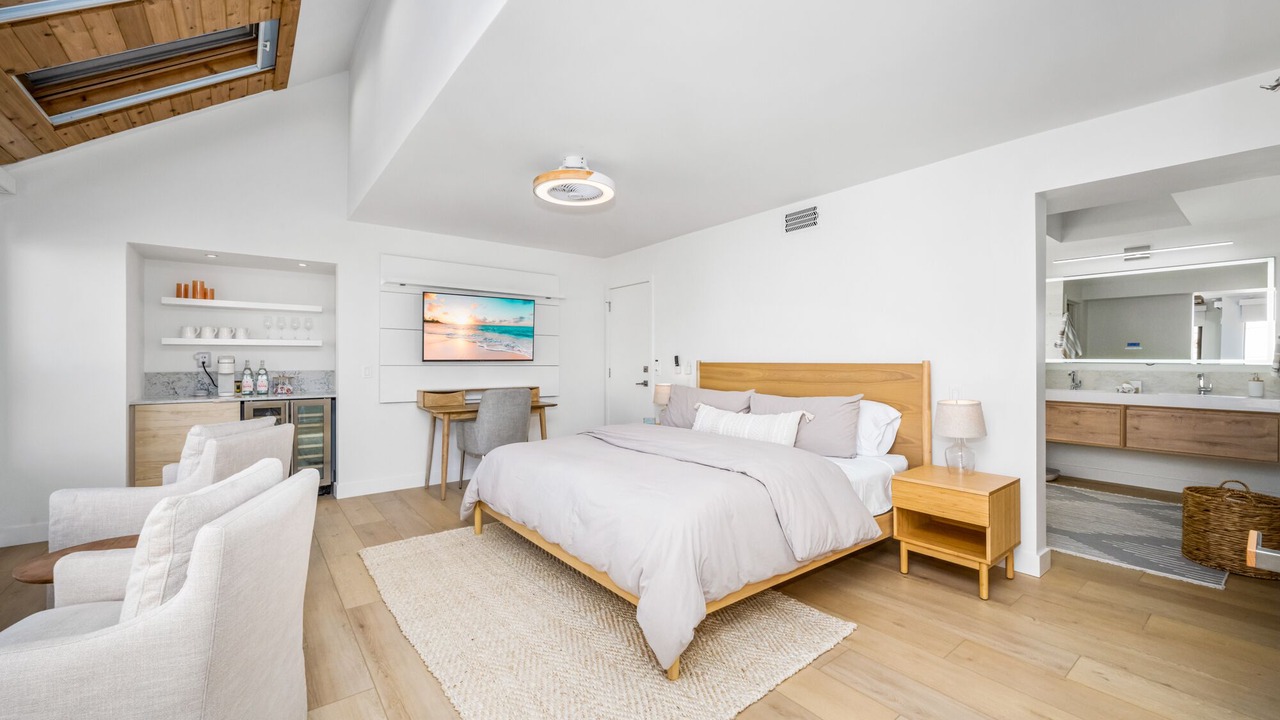 Photo of Bedroom in Harbor