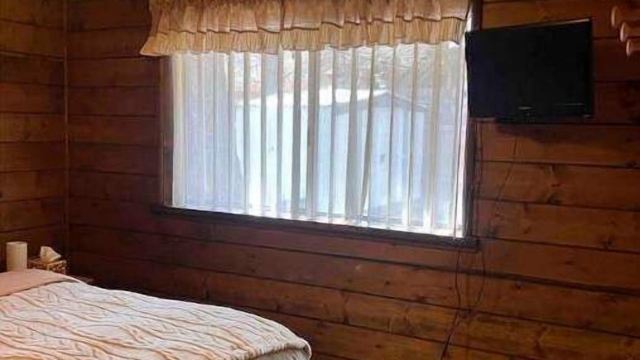 Photo of Bedroom in Wrightwood