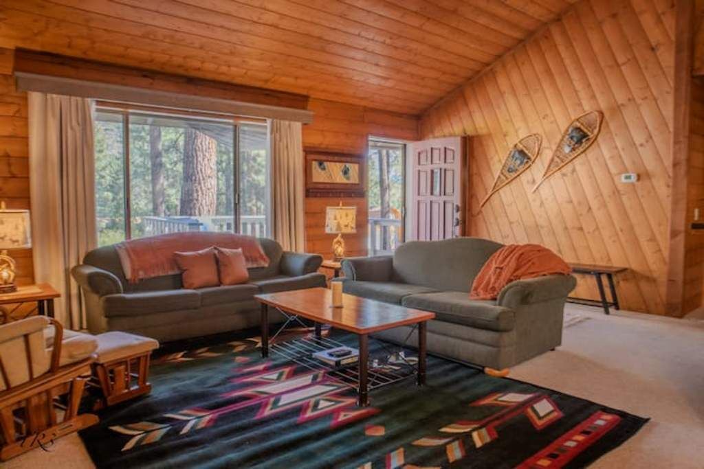 Photo of Livingroom in Wrightwood