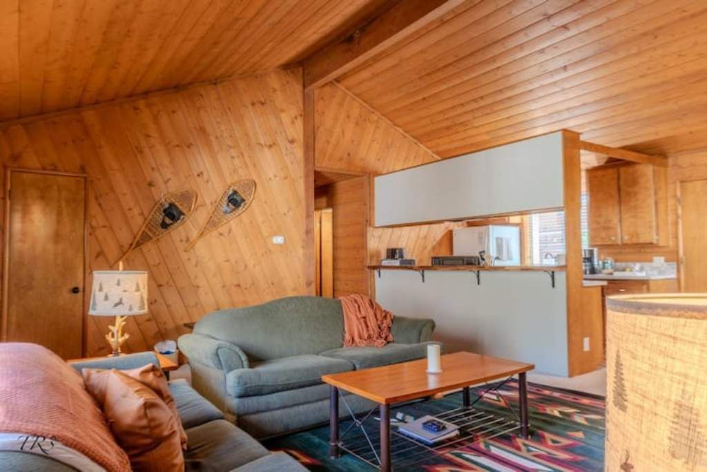 Photo of Livingroom in Wrightwood