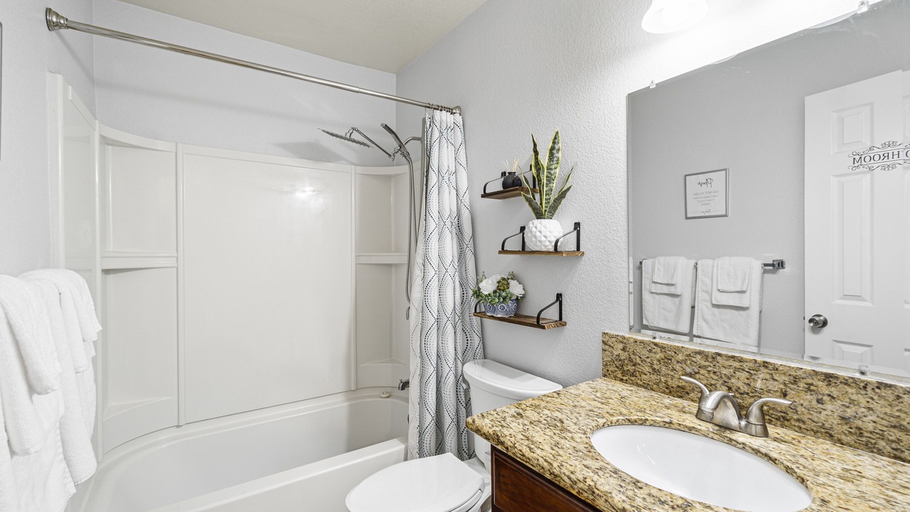 Photo of Bathroom in Linda Vista