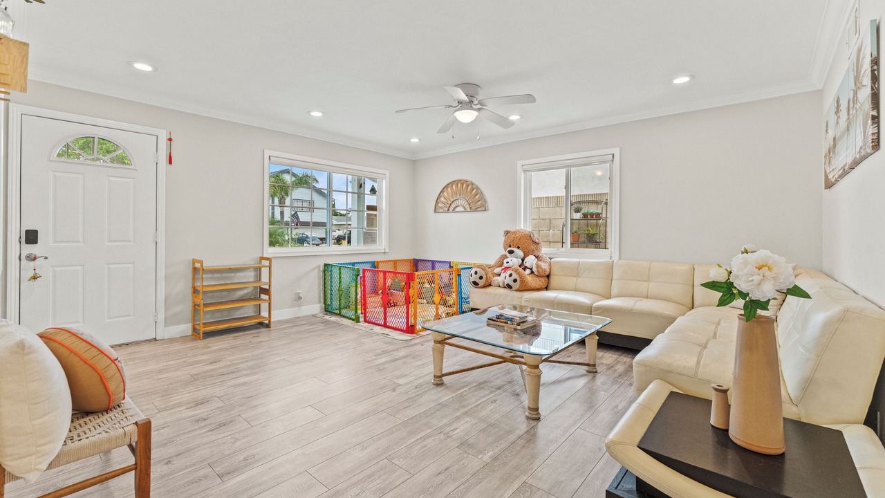 Photo of Livingroom in Huntington Beach