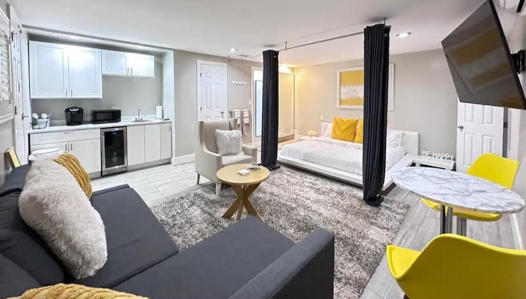 Photo of Bedroom in West Athens