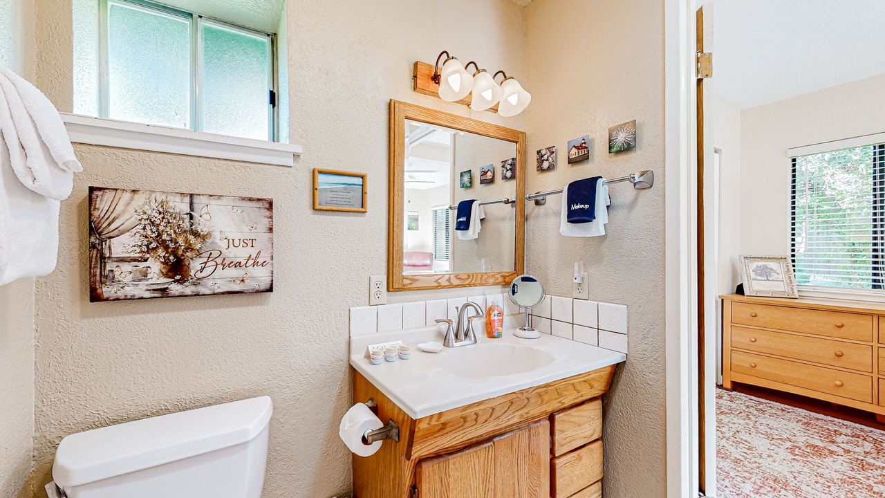 Photo of Bathroom in Inglenook
