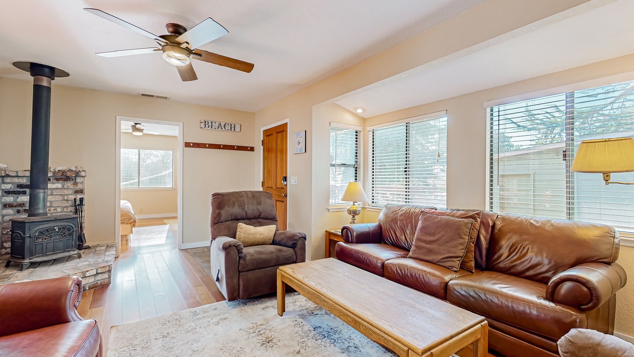 Photo of Livingroom in Inglenook