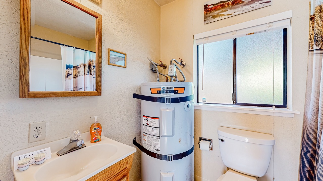 Photo of Bathroom in Inglenook