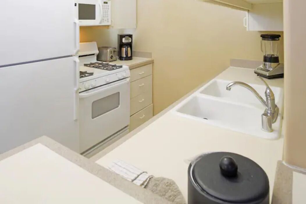 Photo of Kitchen in Canyon Corridor