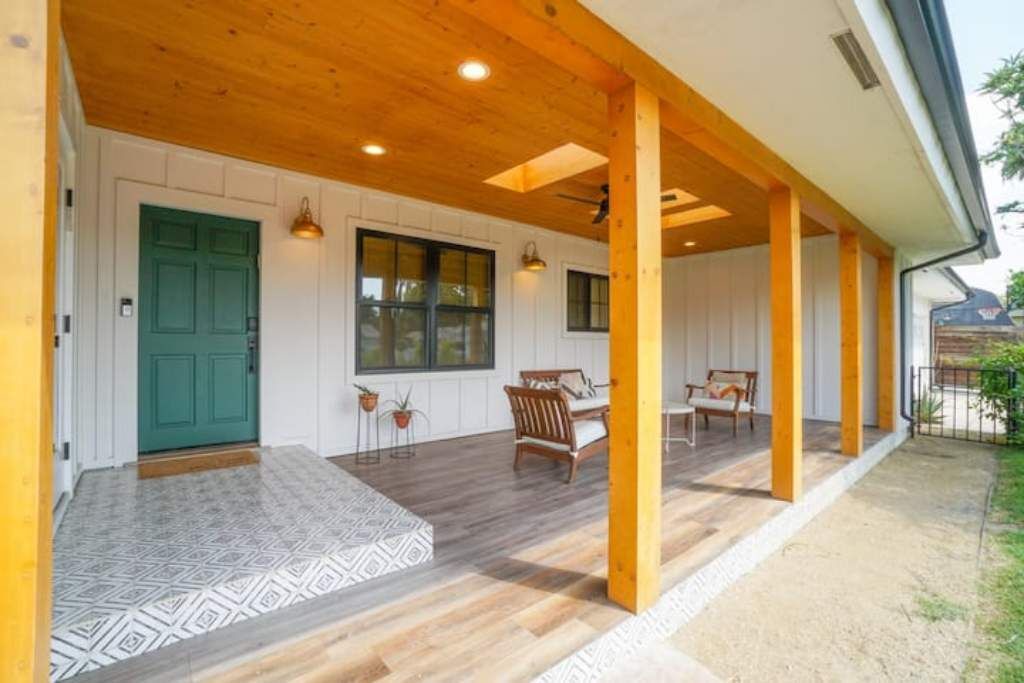 Photo of Patio Balcony in Valley Glen