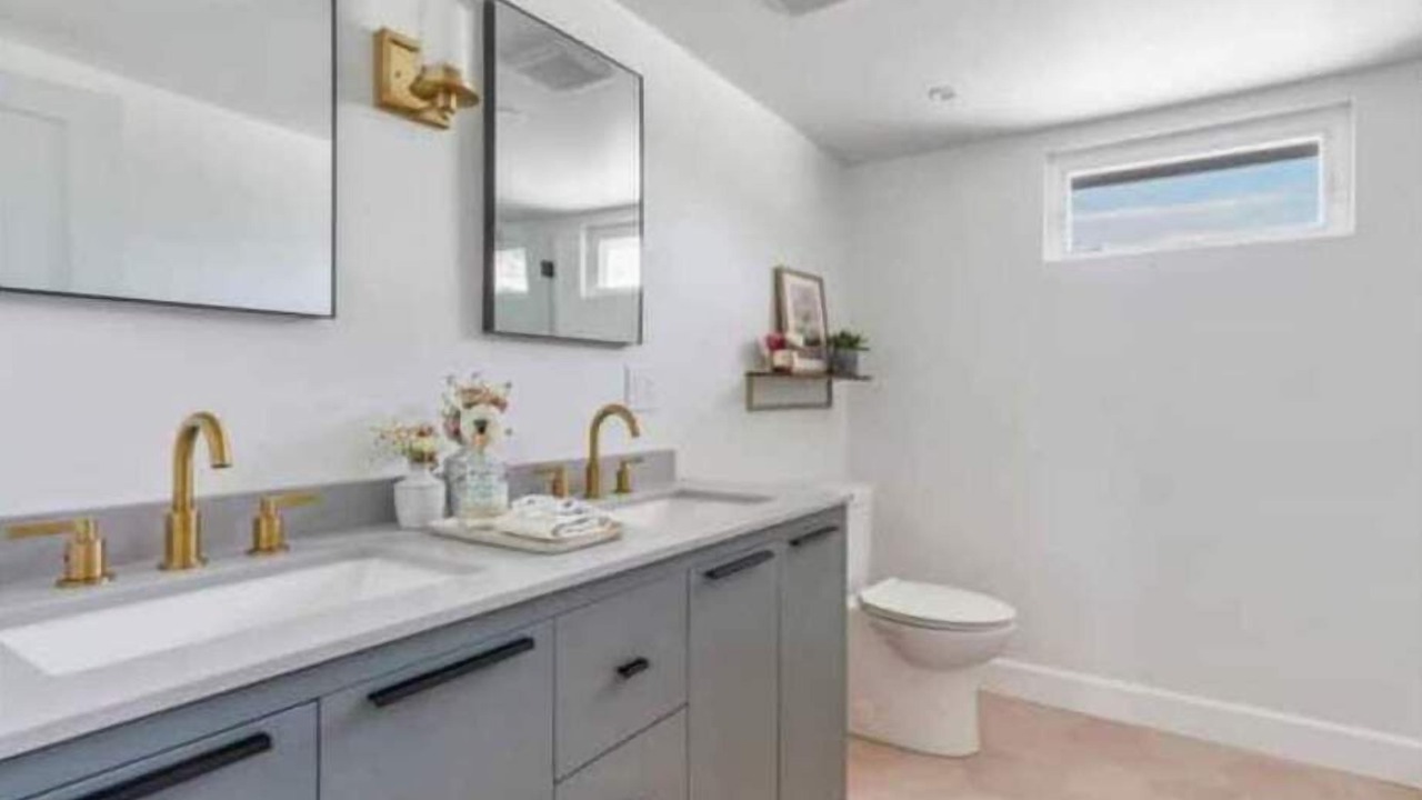 Photo of Bathroom in Valley Glen
