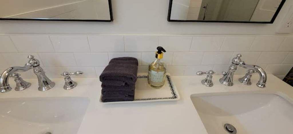 Photo of Bathroom in Valley Glen