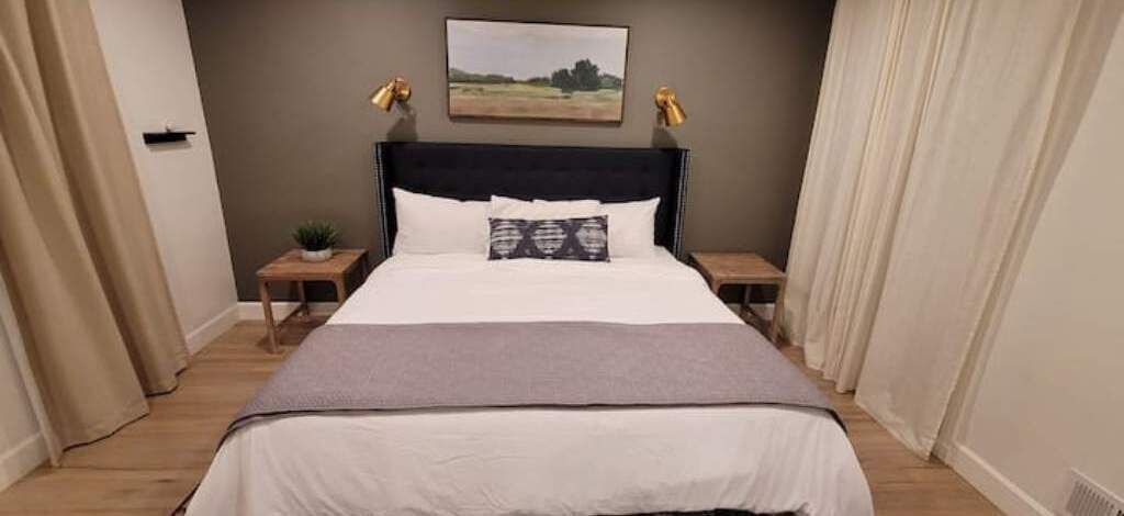 Photo of Bedroom in Valley Glen