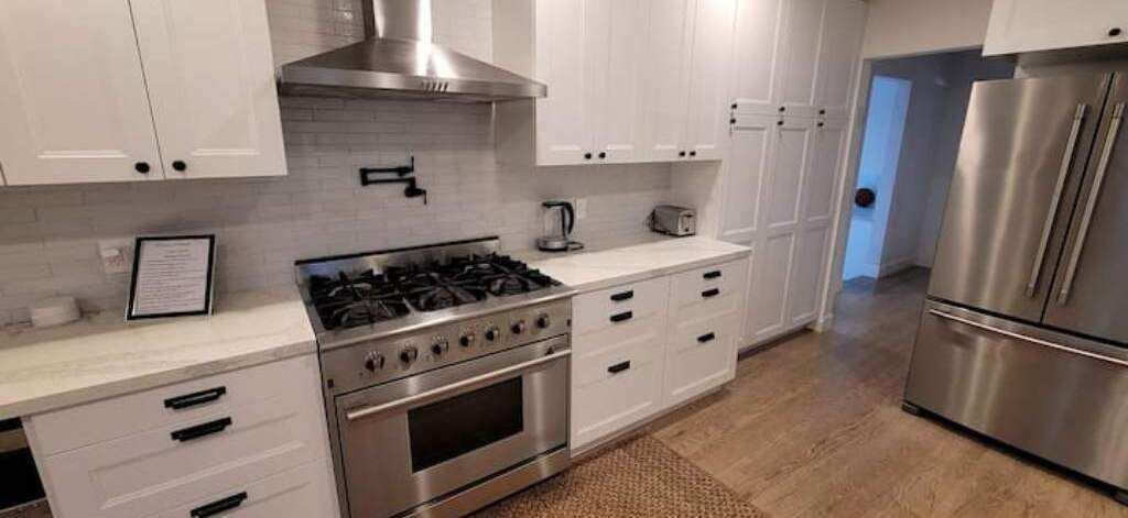 Photo of Kitchen in Valley Glen