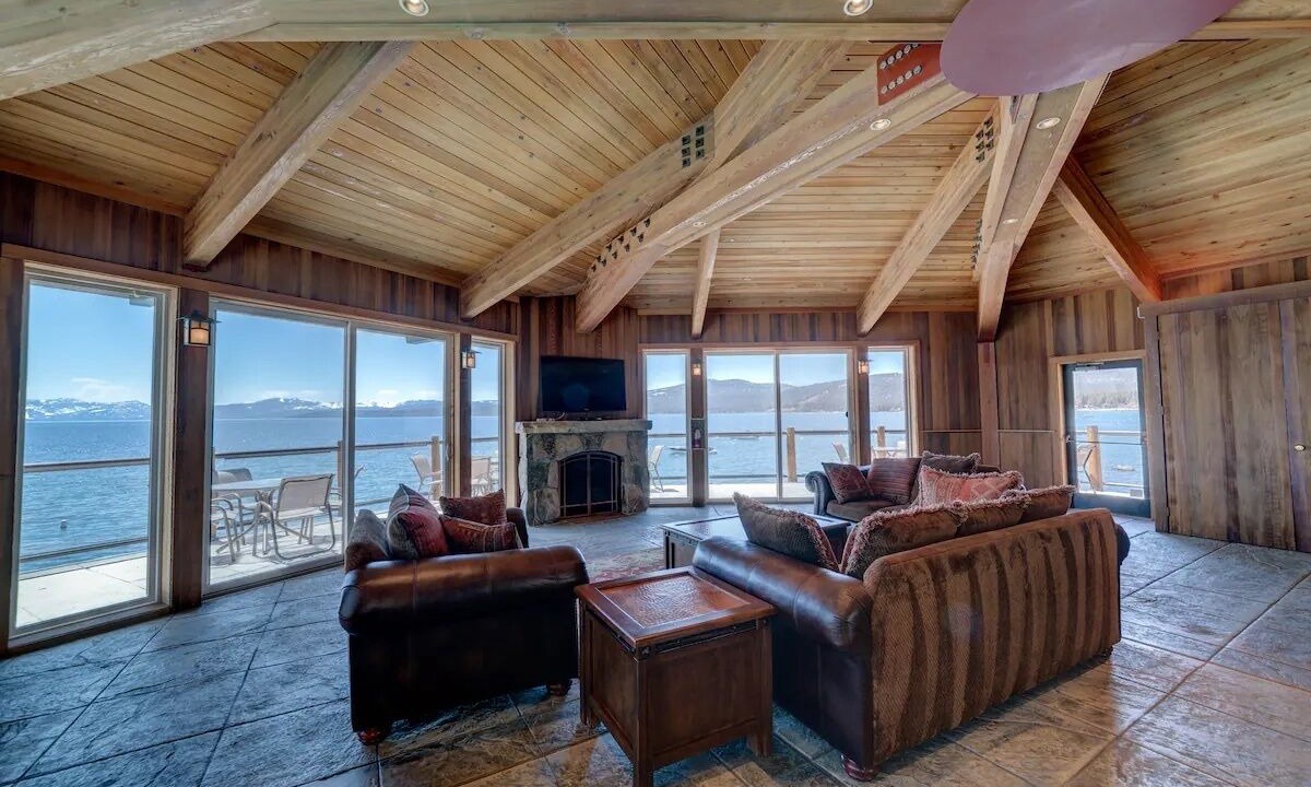 Photo of Livingroom in Brockway