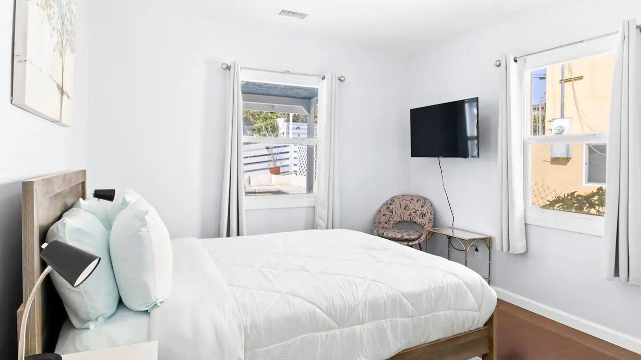Photo of Bedroom in Los Angeles