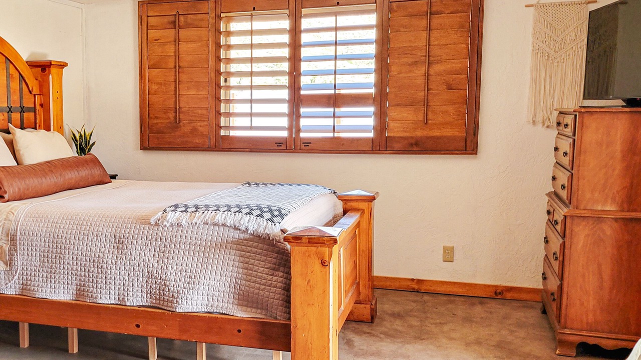 Photo of Bedroom in Morongo Valley