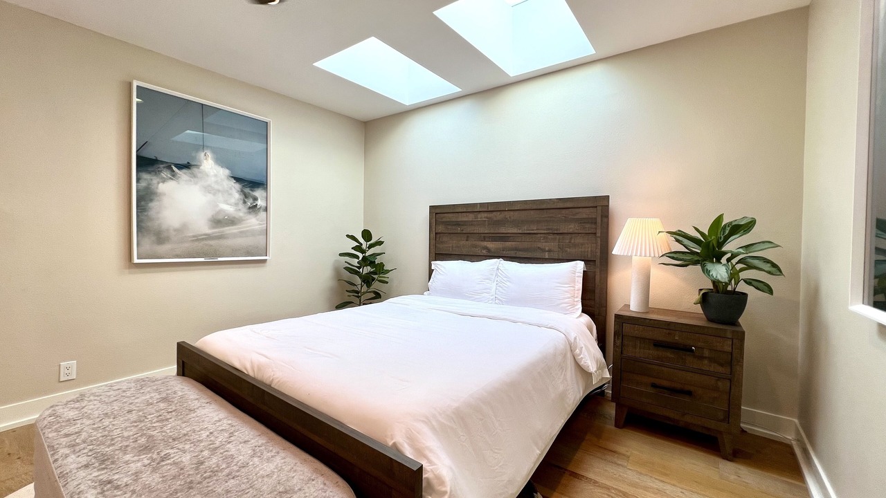 Photo of Bedroom in Eastern Malibu