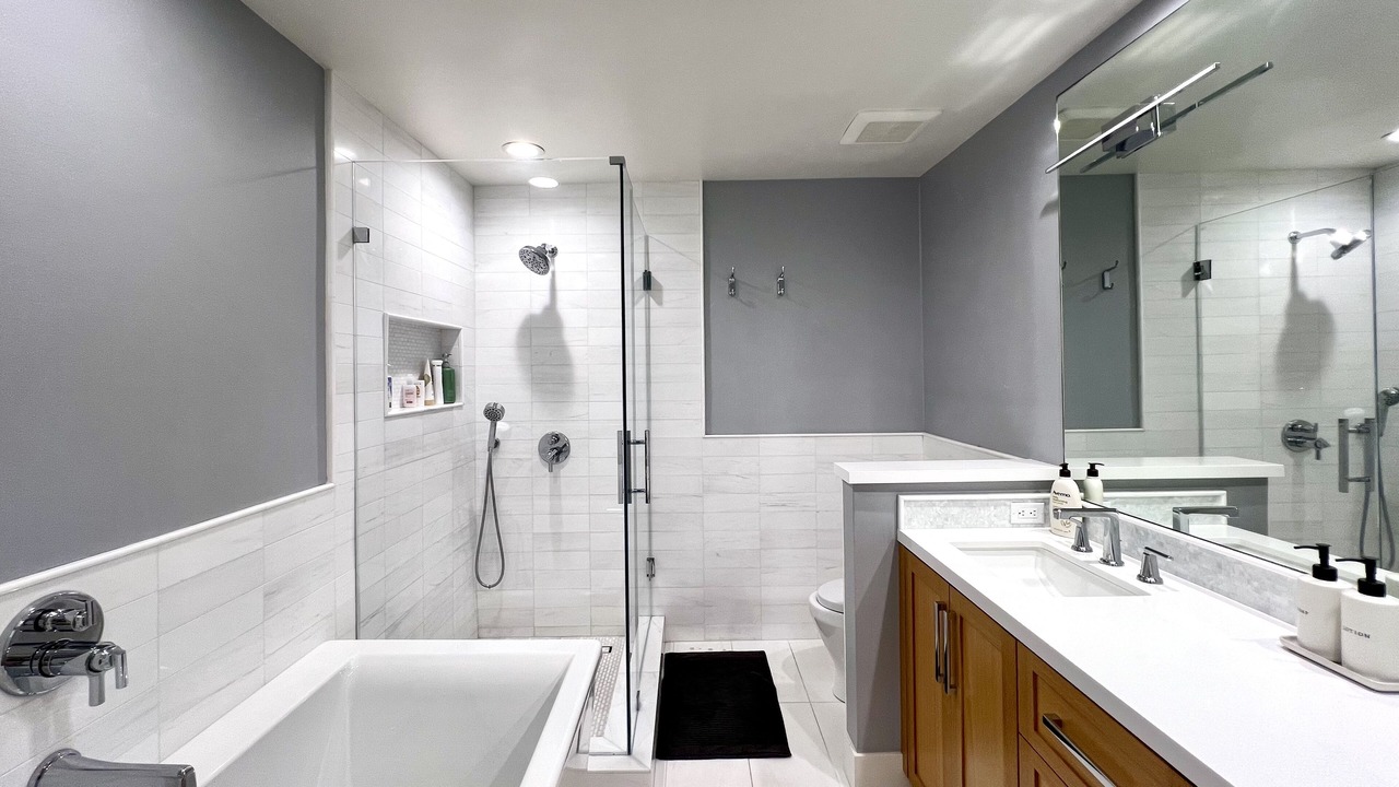 Photo of Bathroom in Eastern Malibu