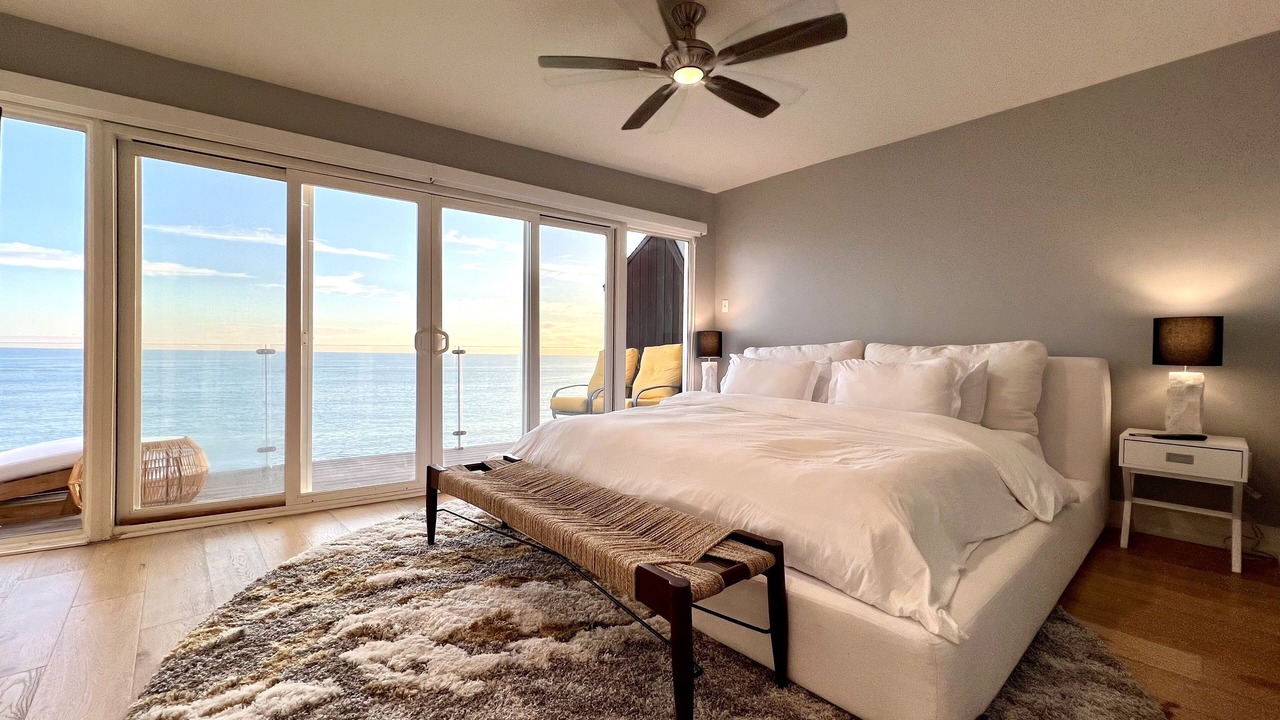 Photo of Bedroom in Eastern Malibu