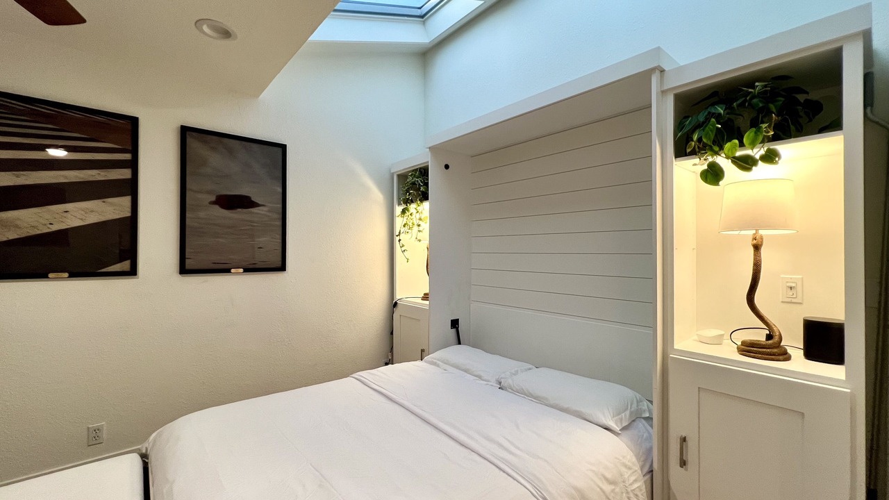 Photo of Bedroom in Eastern Malibu