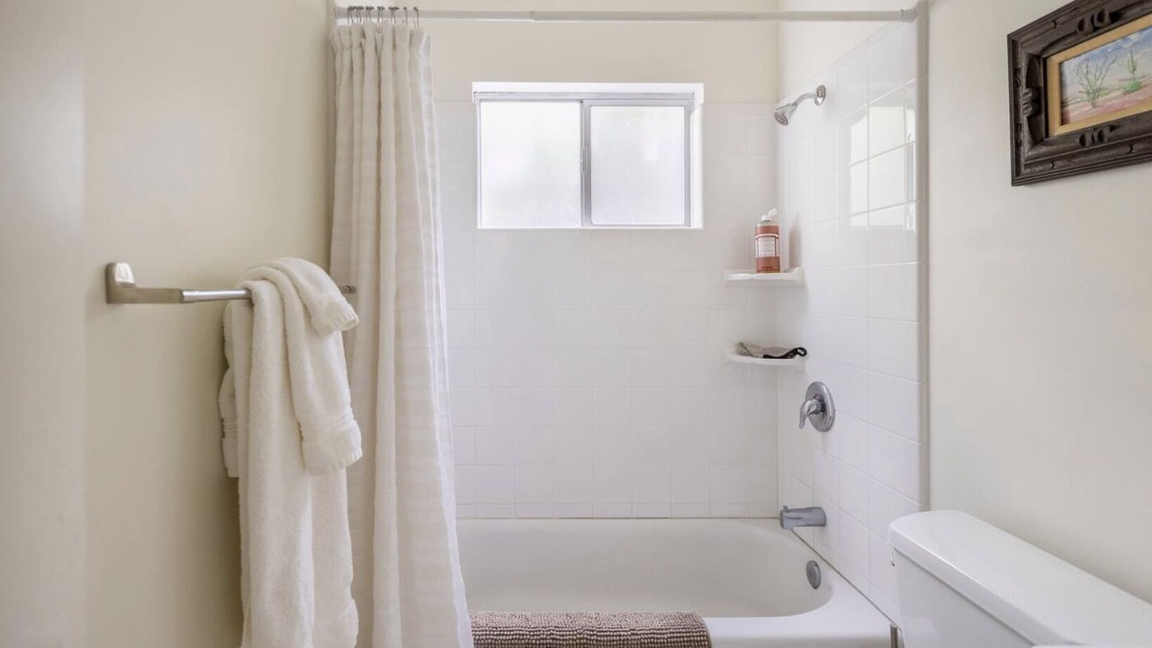 Photo of Bathroom in Rossmoyne