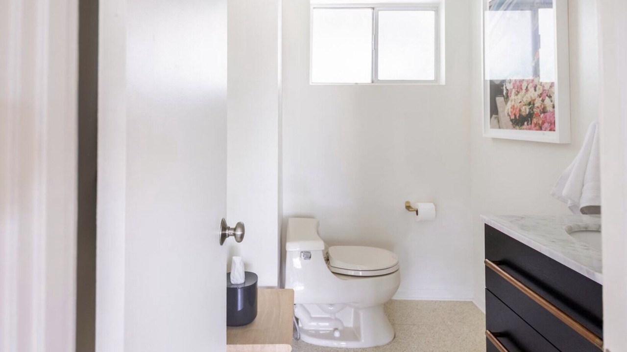 Photo of Bathroom in Rossmoyne