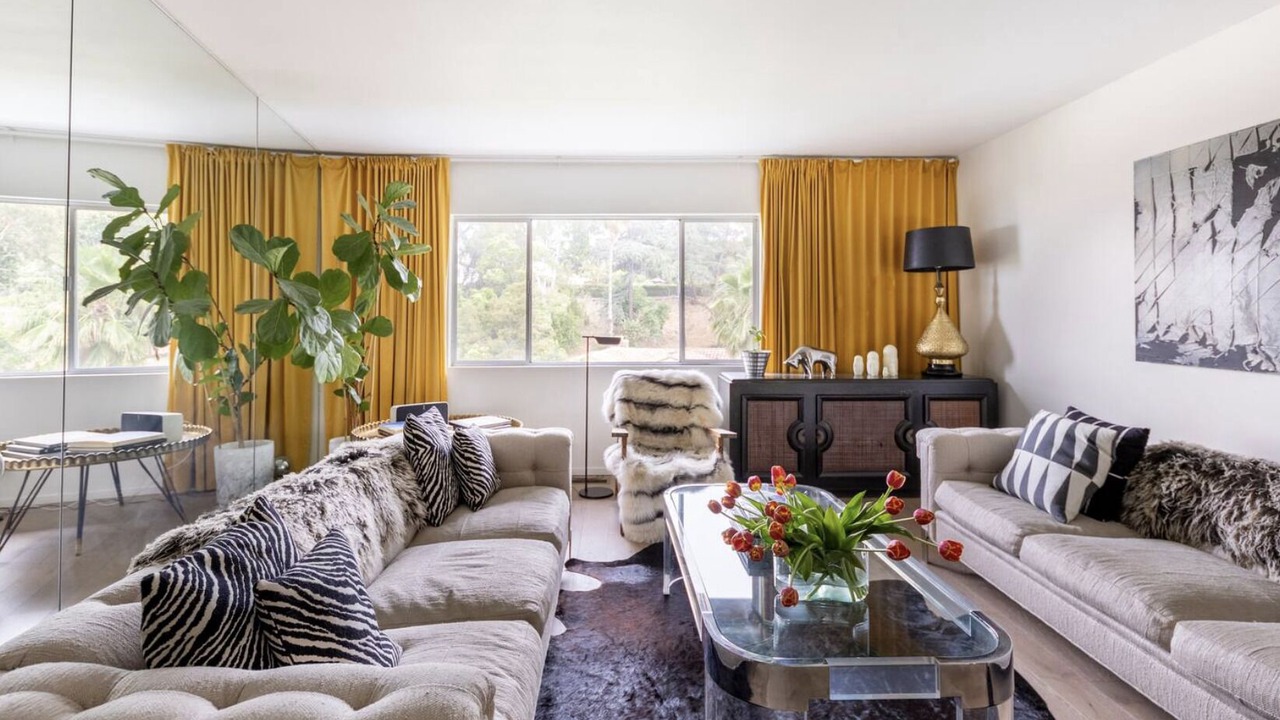 Photo of Livingroom in Rossmoyne