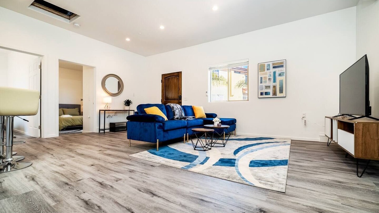 Photo of Livingroom in Hawthorne