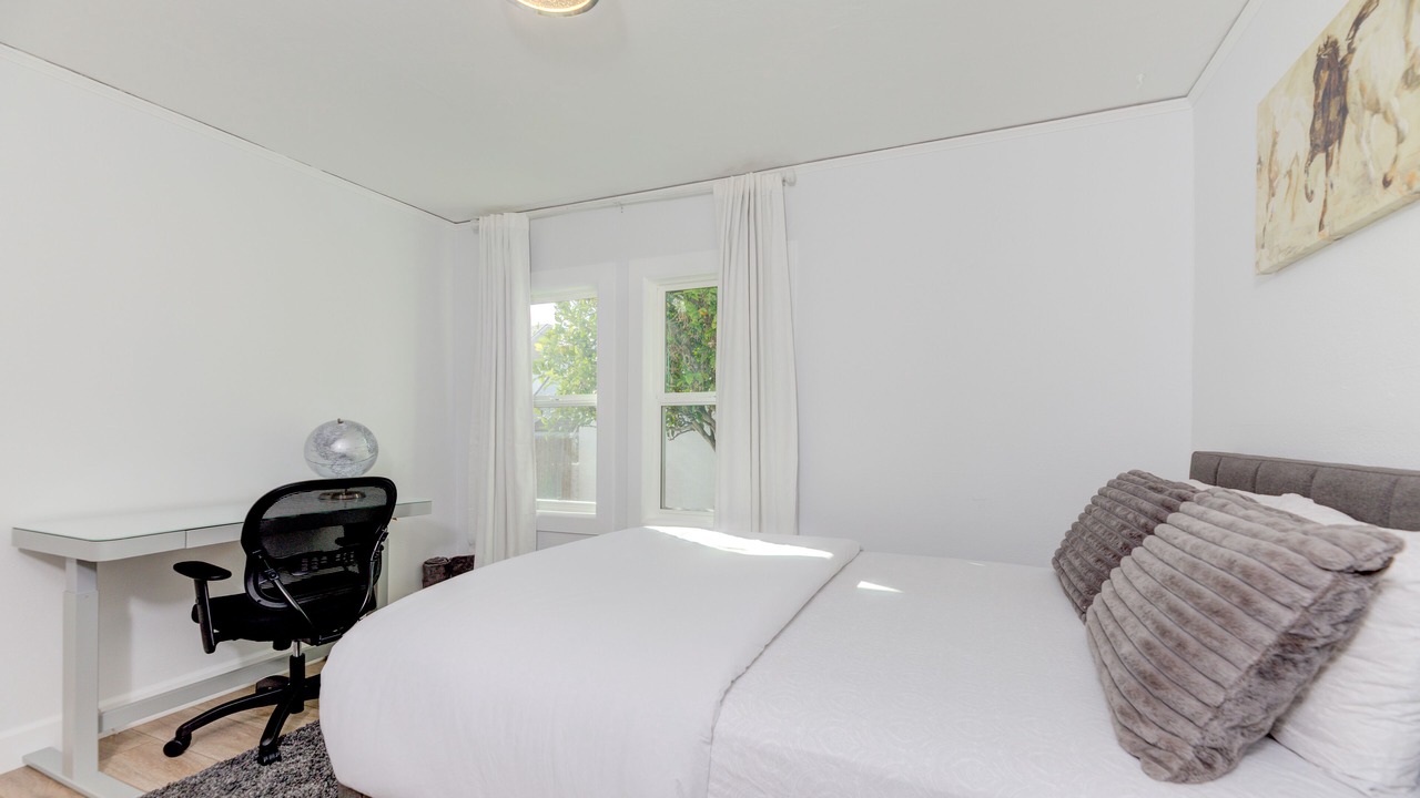 Photo of Bedroom in Redondo Beach