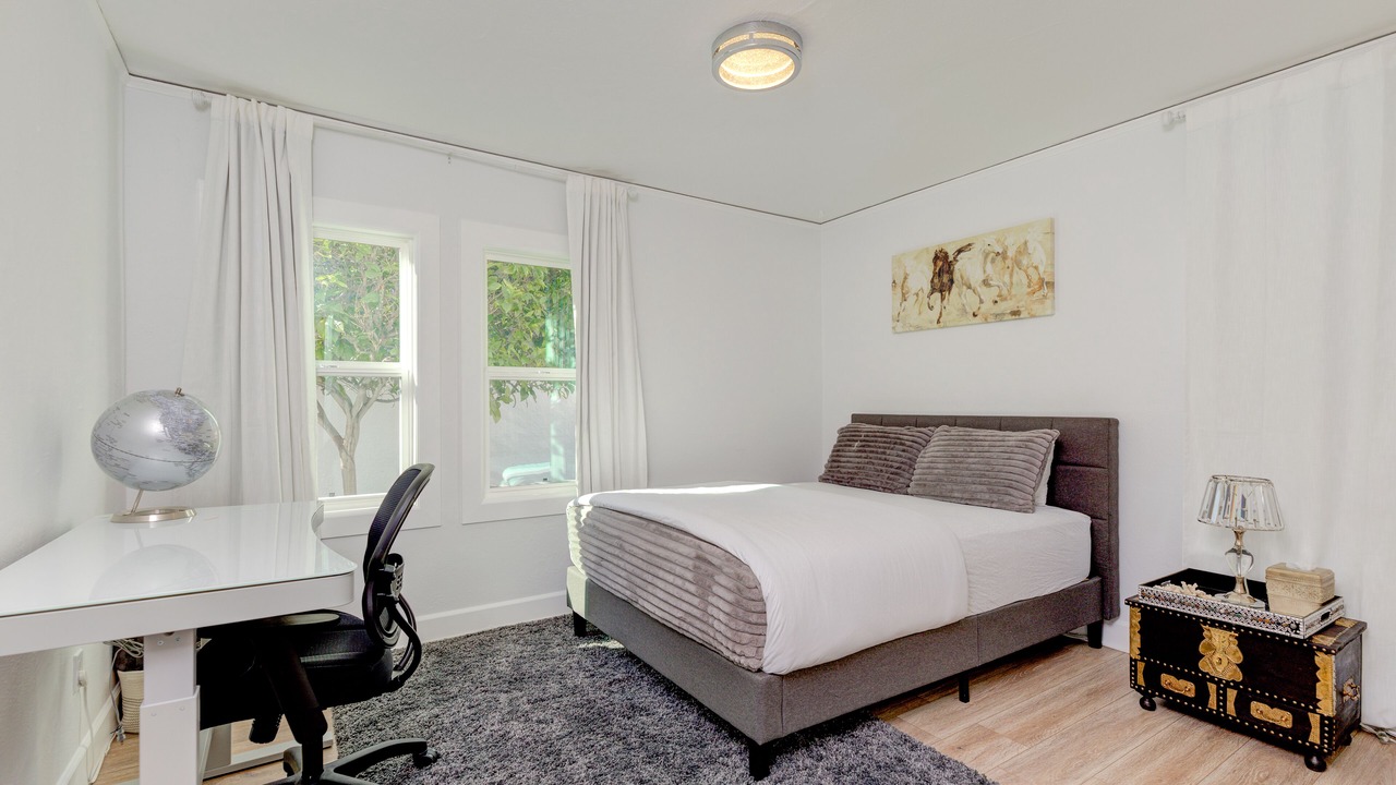 Photo of Bedroom in Redondo Beach